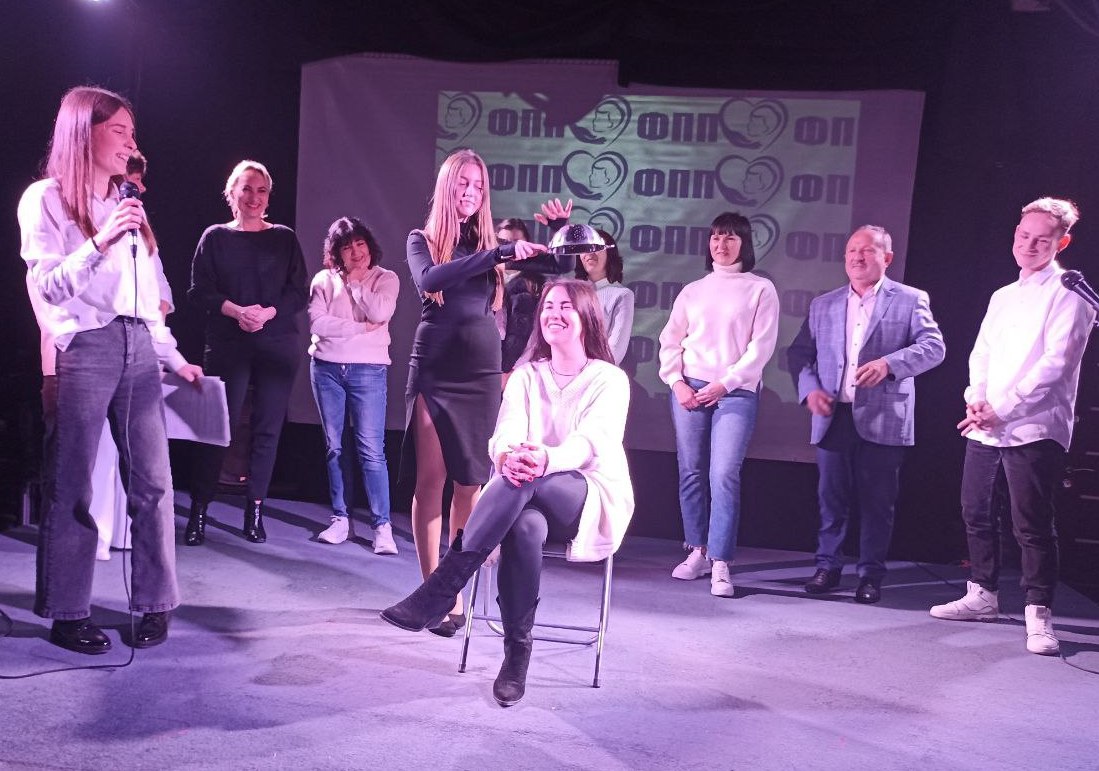 Яскраві конкурси для викладачів